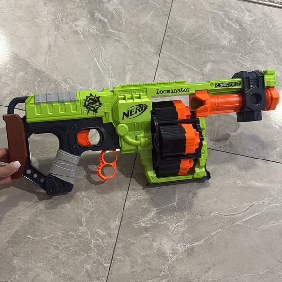 Nerf Zombie Strike Doominator Dominator 24 Dart Gun Blaster Zombie Blaster - Picture 2 of 2